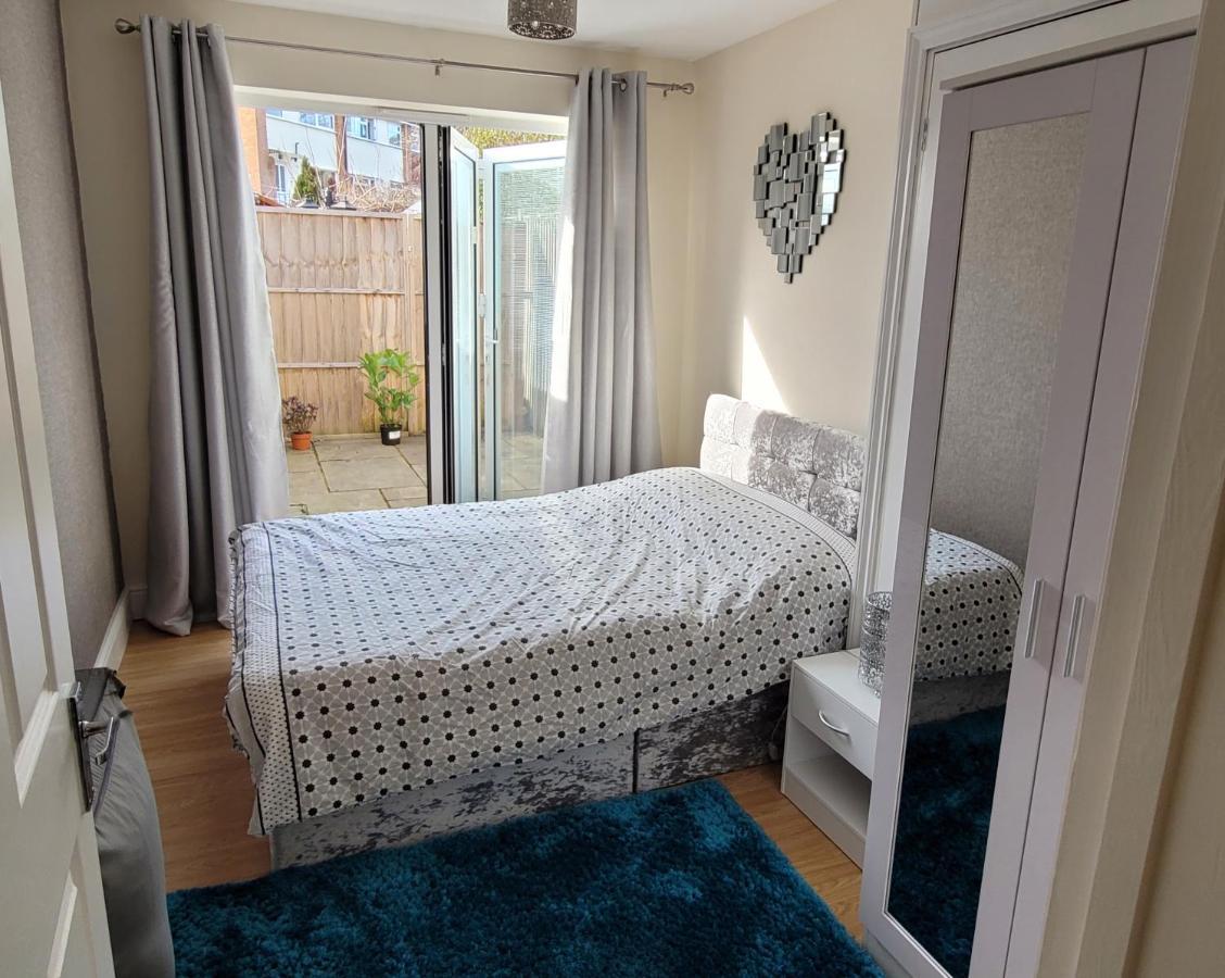 Cozy Central One Bedroom Flat Reading Exterior photo