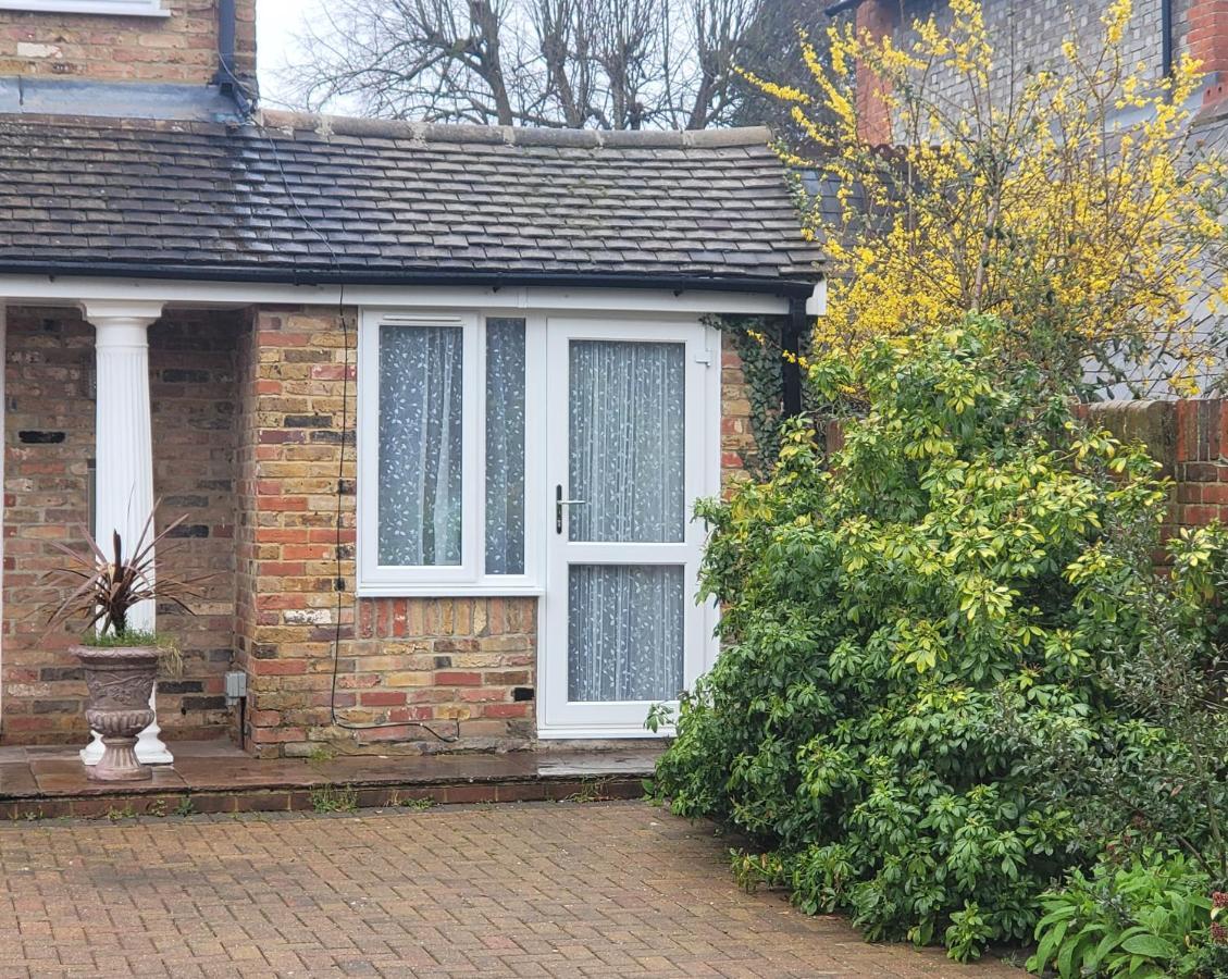 Cozy Central One Bedroom Flat Reading Exterior photo